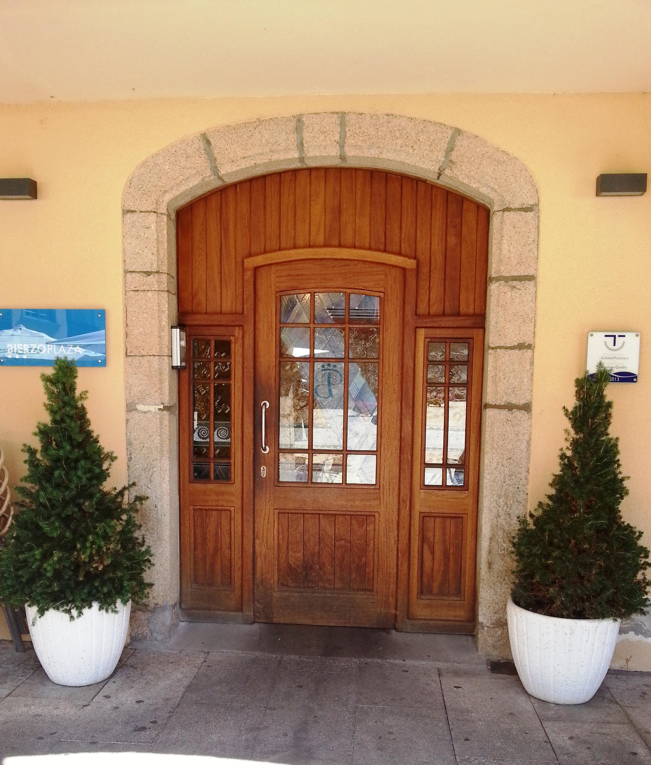 Hotel Aroi Bierzo Plaza Ponferrada Exterior foto